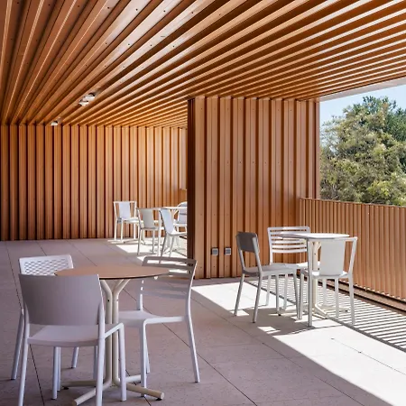 Valencia Tower 3* 布尔雅索特