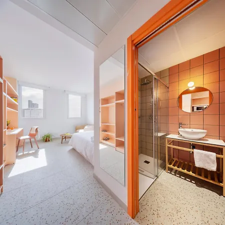 Loop Homes Tower Hotel 3*