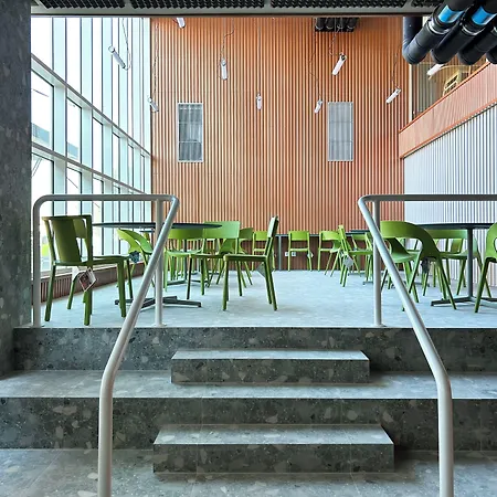 Valencia Tower 3* 布尔雅索特