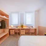 Valencia Tower 3* בורחאסוט