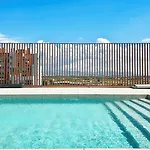 Valencia Tower 3* בורחאסוט