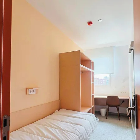 Valencia Tower Hotel 3*